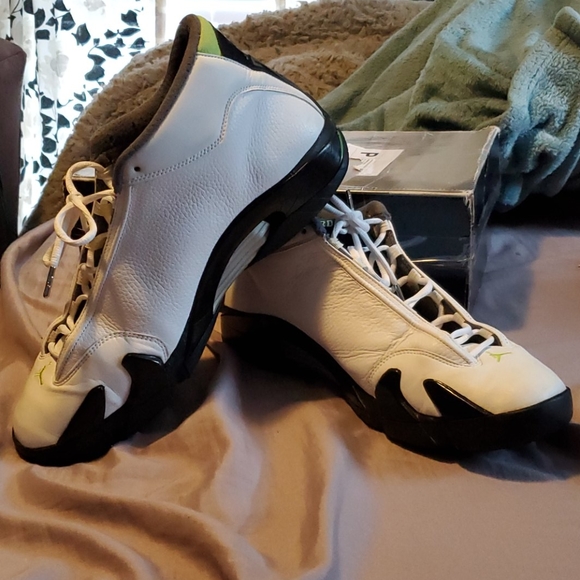 chartreuse 14s